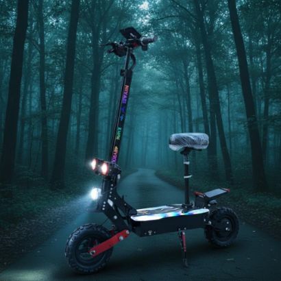 صورة سكوتر كهربائي قوي بمعنى الكلمة